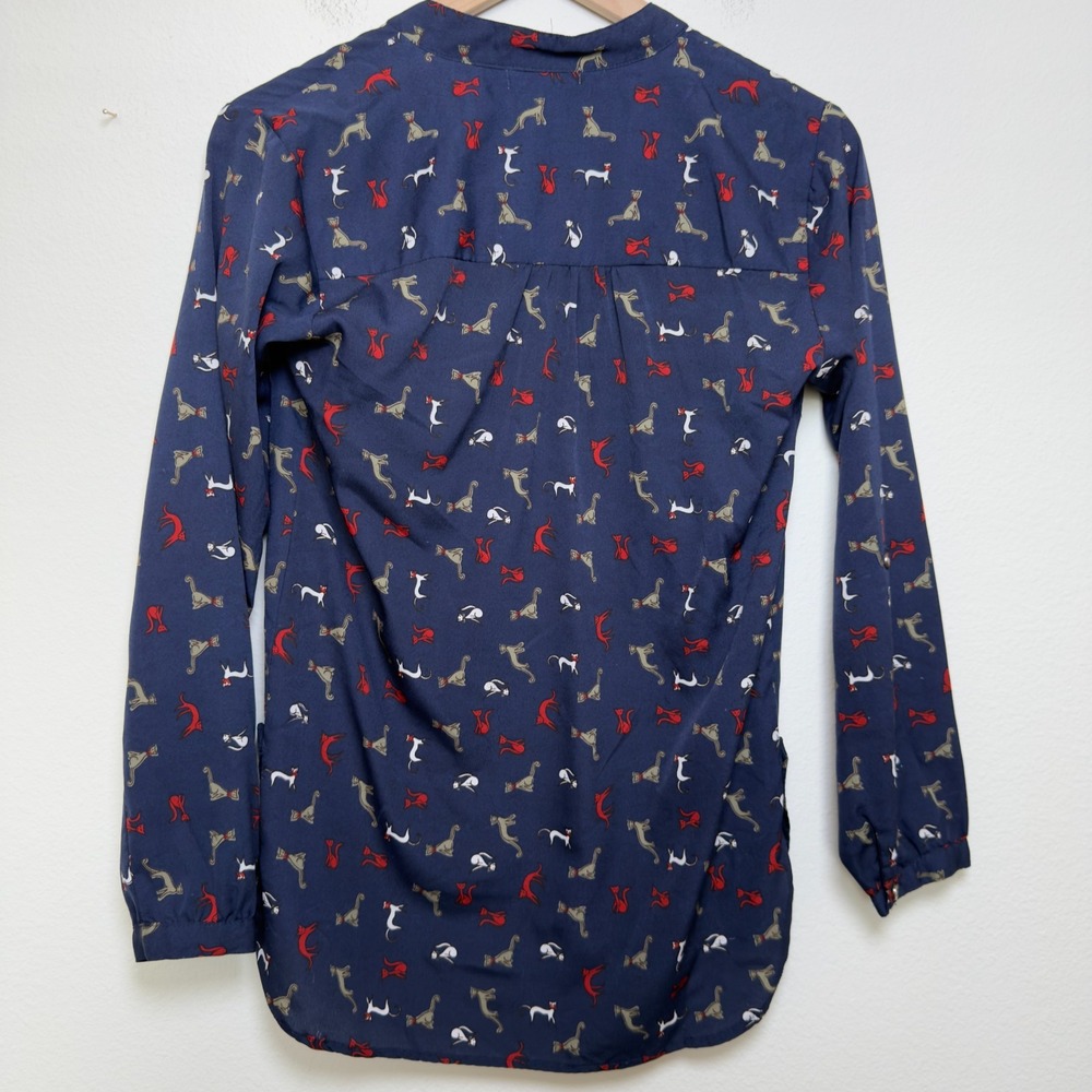 Vila Women‎ Cat Print Top Medium Navy Blue Henley Popover Roll-Tab Tunic Novelty - Picture 8 of 9